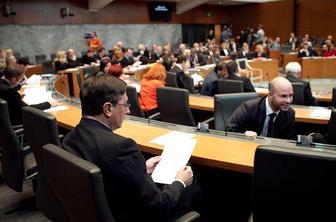 Pahor: Ker se nova vlada ni posrečila, mora ta vlada ukrepati