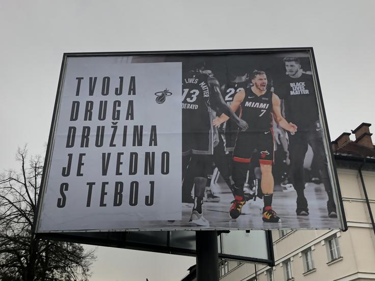 Plakat, s katerim je Miami Dragiću v domači Ljubljani izkazal spoštovanje. | Foto: MaPa