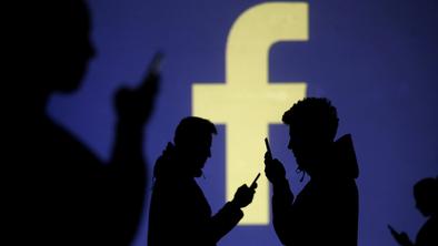 Facebook bo preverjal, kdo stoji za političnimi oglasi