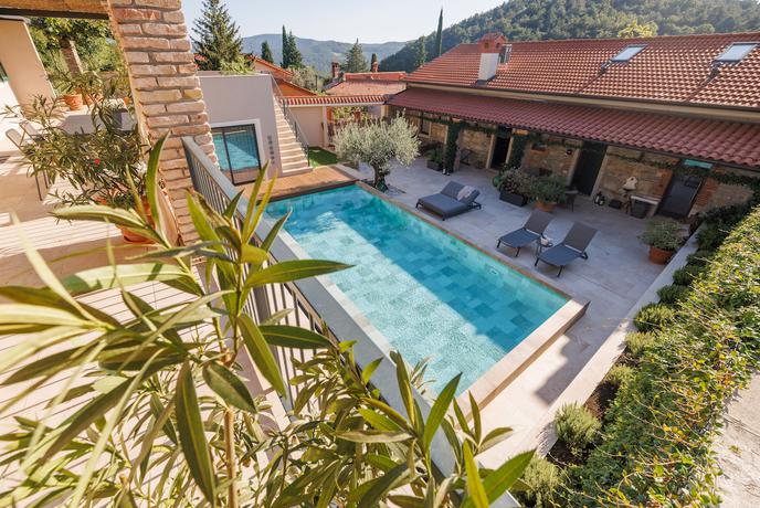 Vila Robida – oživitev družinske zapuščine na Kraškem robu