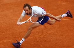 Novak Đoković suveren, brazilski najstnik navdušil s krstno izvedbo
