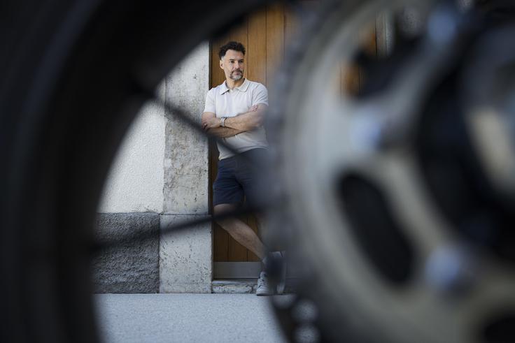 "Za to izkušnjo bom večno hvaležen, prav tako za ves čas in vse, kar mi je dala RTV, predvsem kar zadeva televizijsko znanje. Tega prej nisem imel – od dela s teksti na kameri do številnih drugih stvari. Vse lahko nato tudi analiziraš in vidiš, kaj bi še lahko izboljšal." | Foto: Ana Kovač