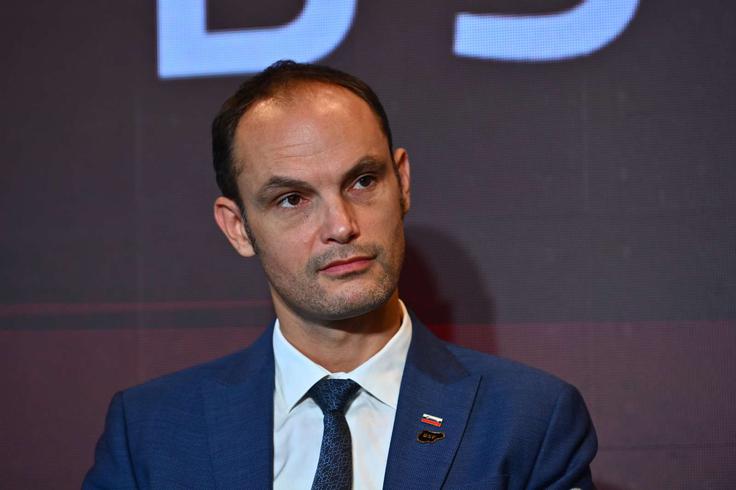 Zunanji minister Anže Logar je spomnil, da je bilo vprašanje hrvaškega vzpostavljanja izključne ekonomske cone politično zelo občutljivo vprašanje.  | Foto: STA ,