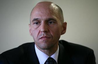 Za gluhe in naglušne ter slepe in slabovidne razvili izobraževalni projekt na daljavo