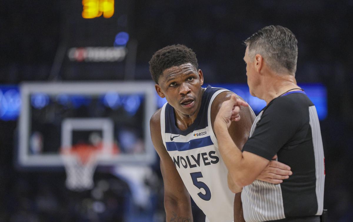 Minnesota Timberwolves Anthony Edwards | Se bo Anthonyju Edwardsu posrečilo v tretje? Na uvodnih dveh tekmah serije je moral čestitati za zmago OKC. | Foto Guliverimage