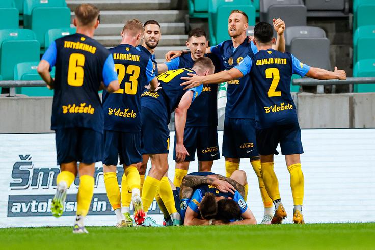 Celjani so prizadejali Olimpiji najhujši domači poraz po dobrih petih letih. Bravo je poleti 2020 v Stožicah pod vodstvom Dejana Grabića odpravil zmaje kar s 5:0. | Foto: Aleš Fevžer