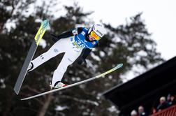 Katra Komar dočakala krst na letalnici, trenutki groze za enega od predskakalcev #video