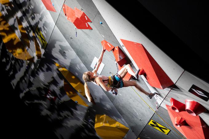Jessica Pilz je poleg Garnbretove edina osvojila vrh težavnostne smeri, a je bila Slovenka hitrejša.  | Foto: Urban Urbanc/Sportida