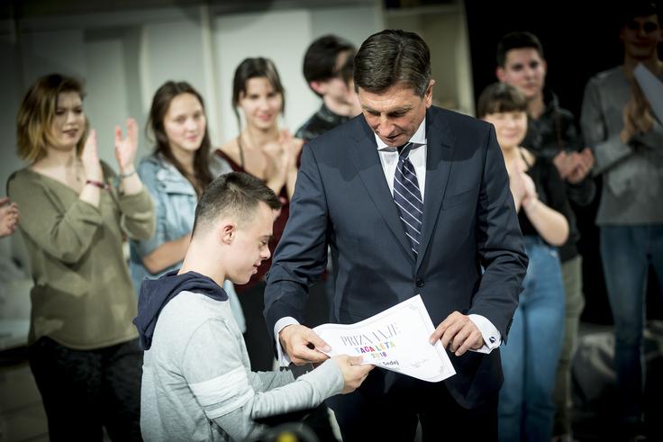 Nejc Sedej, deskar z Downovim sindromom | Foto: Ana Kovač