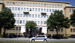 Beograd: kaj se dogaja z očetom 13-letnega napadalca na osnovni šoli?