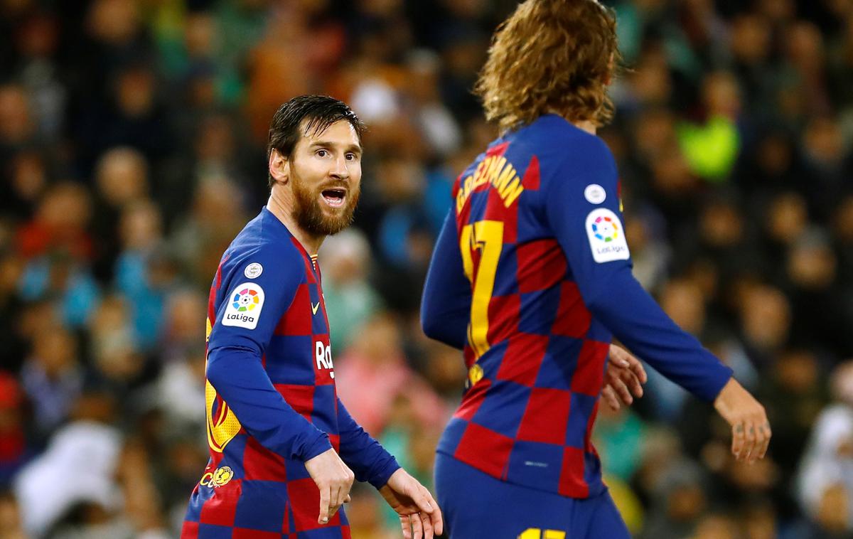 Lionel Messi Antoine Griezmann | Lionel Messi je na izhodnih vratih Barcelone. Vprašanje je le še, kako in za koliko se bodo dogovorili. | Foto Reuters