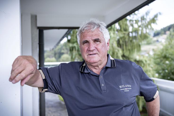 V zgodovino slovenskega nogometa se je vpisal tudi kot selektor prve izbrane vrste, ki je 3. junija 1992 na krstni tekmi v Tallinnu remizirala z Estonijo z 1:1. Pozneje je od leta 2007 do 2009 vodil Energie Cottbus v nemški bundesligi. | Foto: Ana Kovač