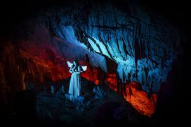 Žive jaslice v Postojnski jami