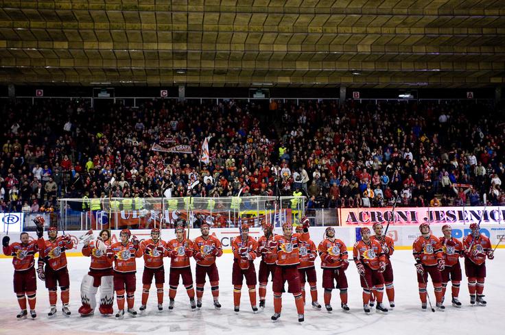 Jeseniški hokejski klub ni zmogel več in šel leta 2012 v stečaj. | Foto: Vid Ponikvar