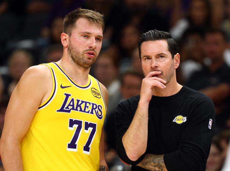 J. J. Redick in Luka Dončić. | Foto: Reuters