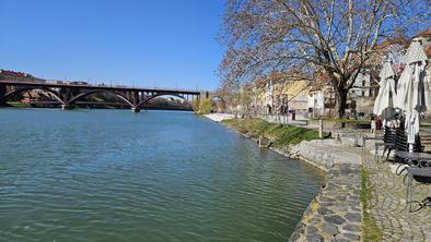 V Dravi danes našli truplo moškega