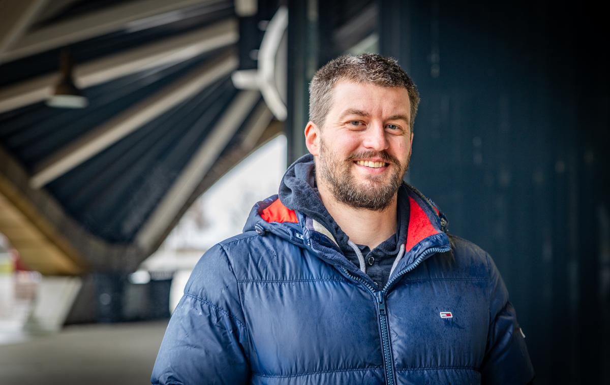 Ivan Trajkovič | Ivan Trajkovič je pred leti nastopil v Milijonarju, lani slavil v Jokerju, zdaj pa je eden od lovcev v kvizu Na lovu na POP TV, kjer je že v prvi oddaji pokazal vrhunsko predstavo. | Foto Gaja Hanuna