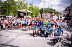 Teklo več kot 300 tisoč ljudi, zbrali 8,6 milijona evrov