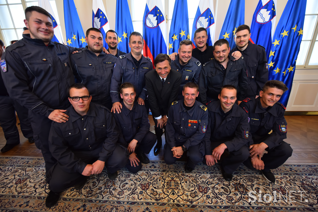 Borut Pahor sprejel gasilce