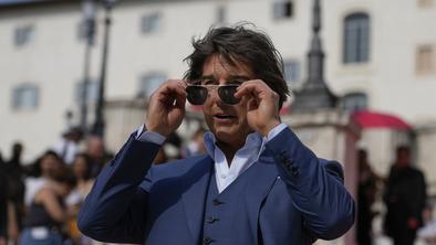 Mladostni Tom Cruise med oboževalci v Rimu #foto #video