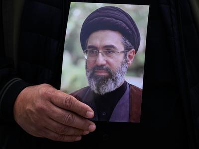 Po tednih ugibanj razkrili, v kakšnem stanju je Modžtaba Hamenej