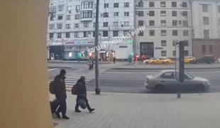 Srhljiv prizor iz Moskve: bil je na mestu mrtev #video