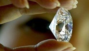 Eden zgodovinsko najpomembnejših diamantov prihaja na dražbo