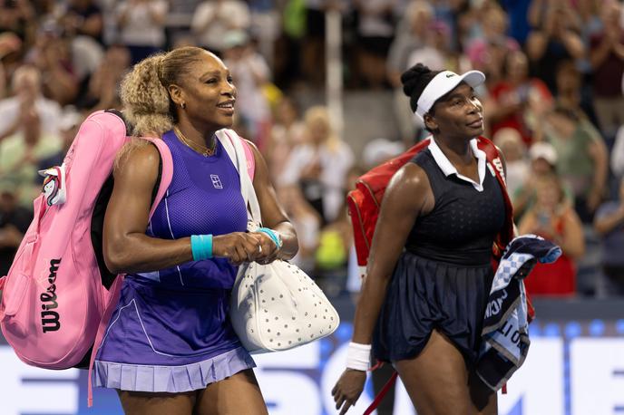 Serena, Venus Williams | Teniški sestri Williams sta ob vrnitvi na teniško sceno za las ostali brez zmage na tekmi dvojic v Cincinnatiju. | Foto Guliverimage