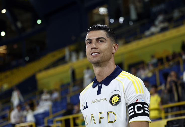 Cristiano Ronaldo ima veljavno pogodbo z Al Nassrom le še do konca meseca, a jo bo kot kaže podaljšal do leta 2027. | Foto: Reuters