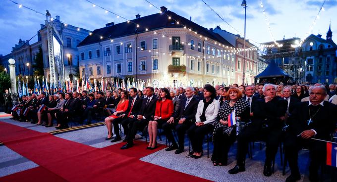 Državna proslava ob dnevu državnosti je potekala na Kongresnem trgu v Ljubljani. | Foto: STA ,