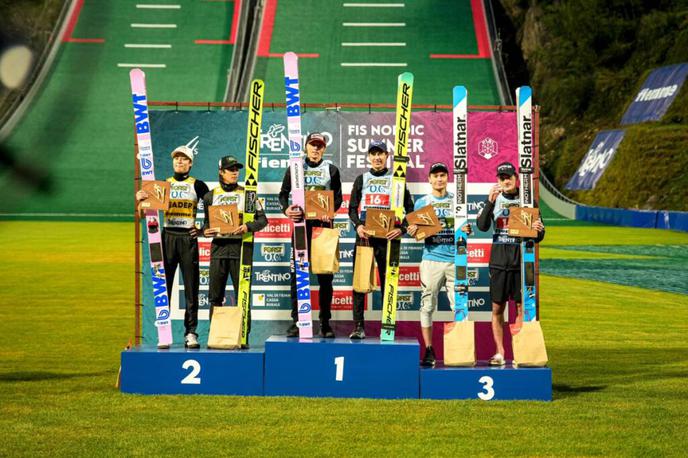 Predazzo, Domen Prevc, Anže Lanišek | Domen Prevc in Anže Lanišek sta super ekipno tekmo v Predazzu končala na odru za zmagovalce. | Foto Nordic Focus