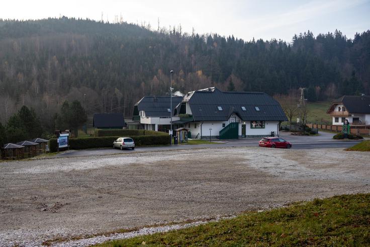 Izhodišče na prelazu Črnivec | Foto: Matej Podgoršek