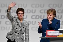 Angela Merkel in Annegret Kramp-Karrenbauer