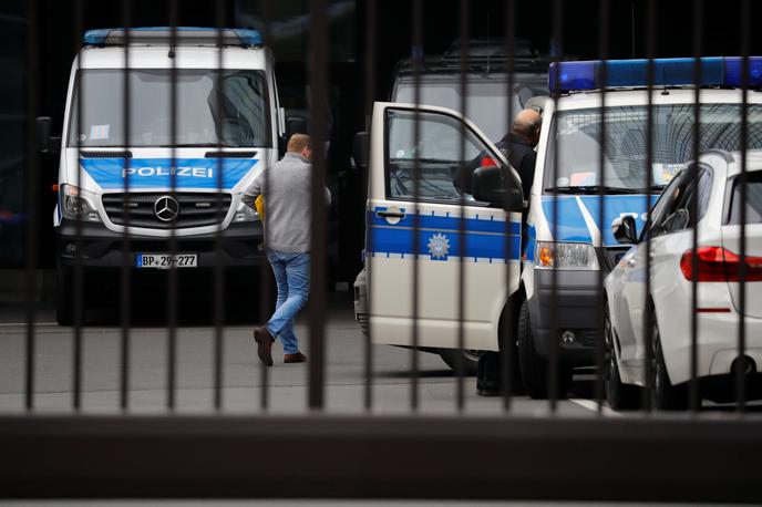 Nemčija policija | Moške so v okviru preiskave aretirali že decembra lani, vse od takrat pa so se policiji javile številne žrtve. | Foto Reuters