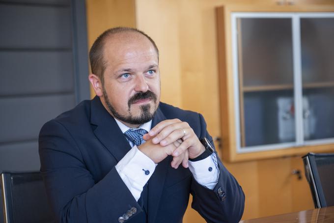 Generalni direktor UKC Ljubljana Janez Poklukar je povedal, da bo treba z ZZZS doseči nove cene zdravstvenih storitev. | Foto: STA ,