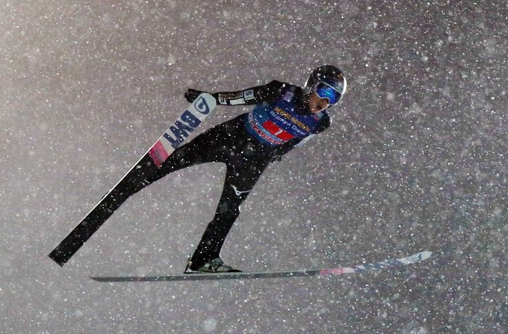 Rjoju Kobajaši je osvojil še tretjo tekmo turneje in je blizu nove zmage na turneji. | Foto: Reuters
