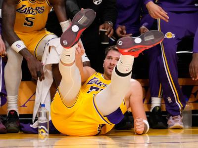 Konec velikega niza razglašenih Lakersov, Mavericksi nasmejani