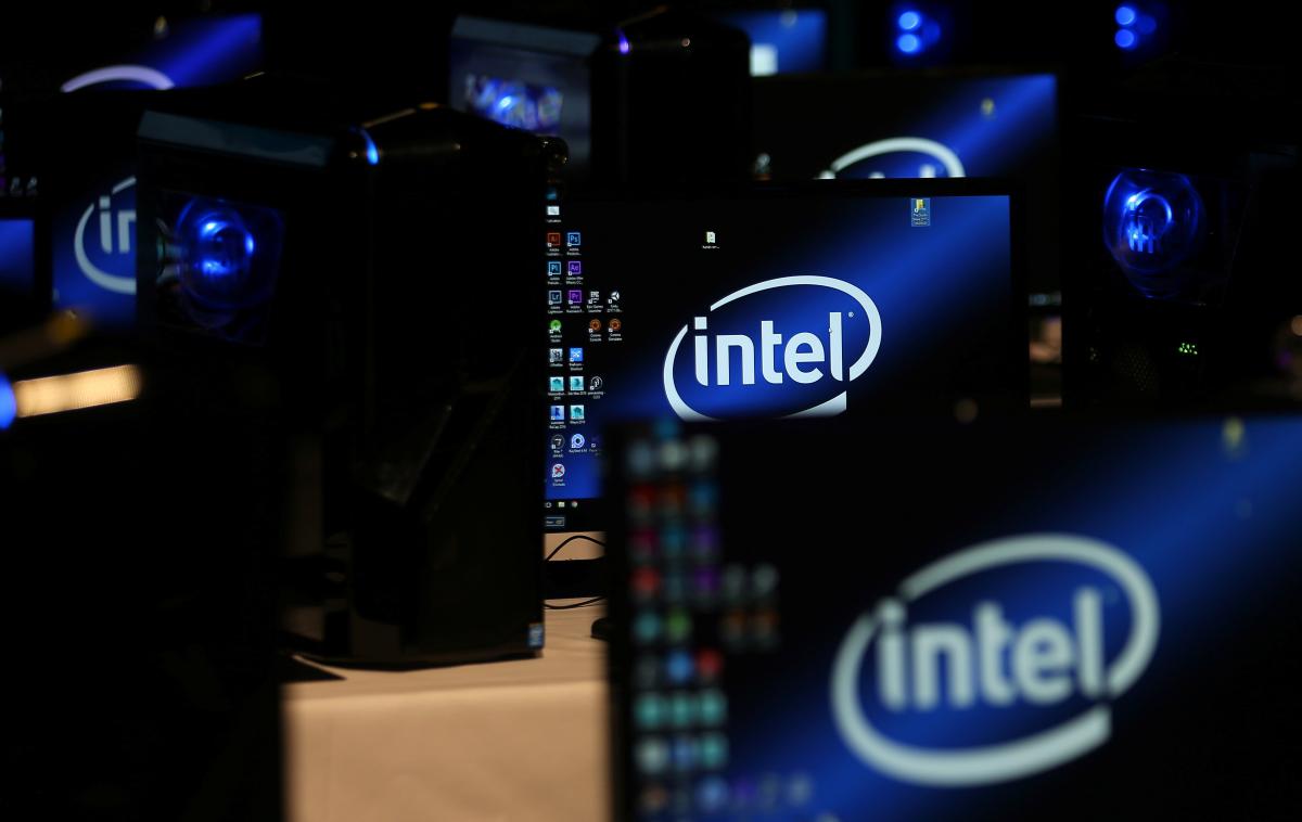 Intel | Nekoč edina pomembna stranka Intela za 5G-modeme bi lahko kmalu postala lastnik tega zdaj opuščenega Intelovega oddelka. | Foto Reuters