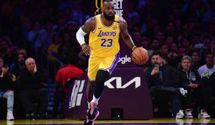 LeBron James po dveh mesecih opravil prvo vadbo