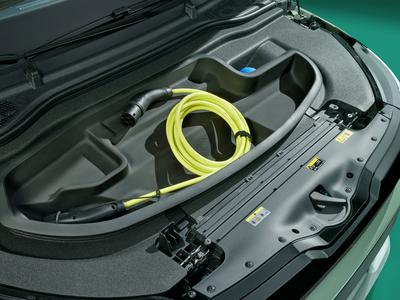 Škoda uvaja nov tip baterije za najcenejšo različico, prvič tudi prtljažnik spredaj #foto