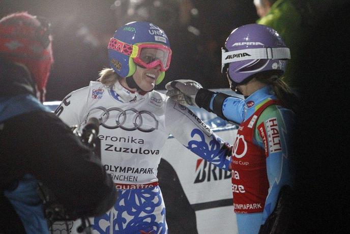 Zuzulova in Mazejeva v boju za krono in navijače