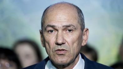SDS za posvetovalna referenduma o nastanitvah migrantov in zaupanju v Golobovo vlado
