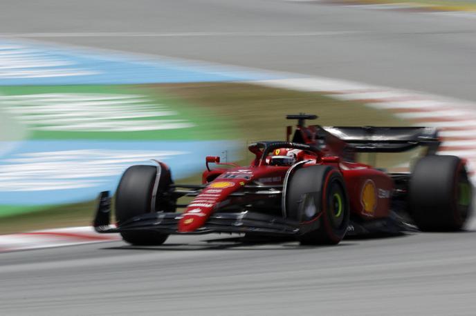 Barcelona Ferrari Leclerc | Charles Leclerc bo s prvega štartnega mesta dirkal za peto zmago v karieri. | Foto Reuters