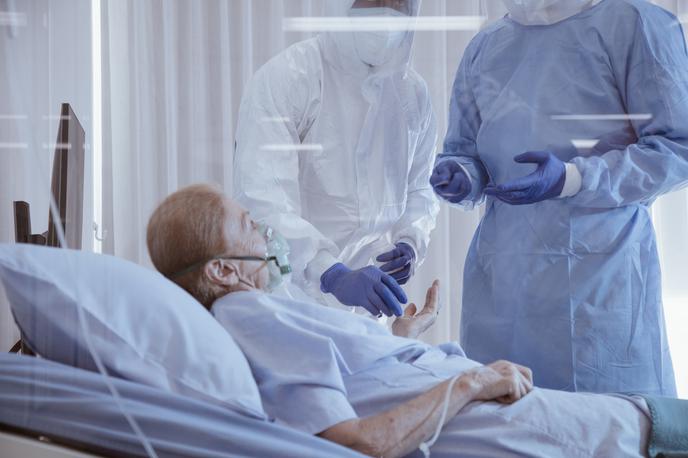 Koronavirus. | S tako dinamiko epidemije bomo imeli do konca meseca 400 hospitaliziranih bolnikov s covid-19, opozarjajo na Institutu Jožef Stefan. | Foto Getty Images