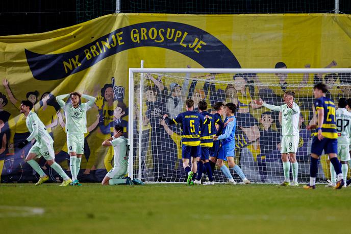 Brinje Grosuplje - Olimpija | Brinje Grosuplje je med tednom ugnal Olimpijo in se uvrstil v polfinale pokala, le nekaj dni pozneje pa je prvič izgubilo v drugi ligi. | Foto Aleš Fevžer