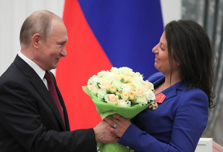 Margarita Simonjan naj bi imela zelo tesen odnos z ruskim predsednikom Vladimirjem Putinom.  | Foto: Reuters