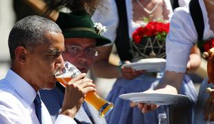 Bavarski običaj veleva pivo pred poldnevom: privoščil si ga je tudi Obama