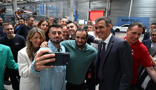 Veselje v Španiji: dogovor Forda s Kitajci rešuje tovarno, med zaposlene tudi premier