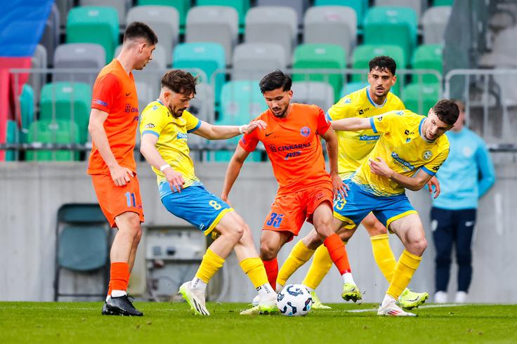 Koper in Celje v Stožicah za pokalno lovoriko. | Foto: Aleš Fevžer