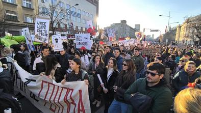V Novem Sadu po premestitvi vseh aktivistov v hišni pripor konec blokade sodišča